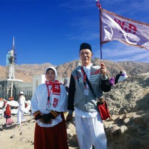 travel-haji-dan-umroh1-400x400-1.jpg